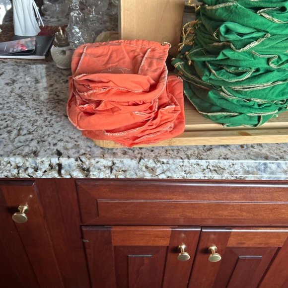 Crown Royal Bags Different Colors - Picture 1 of 2